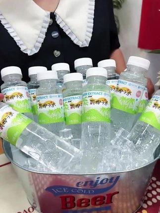 百分百NFC椰子水夏季冲销量,家里人都爱喝!#椰子 #椰子水 #椰子水真好喝 #夏日饮品 #亲测分享