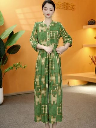 新款冰雪丝弹力缎中长袖系带连衣裙、太漂亮了 #时尚穿搭 #时尚美裙 #气质减龄穿搭 #新款气质连衣裙 1790