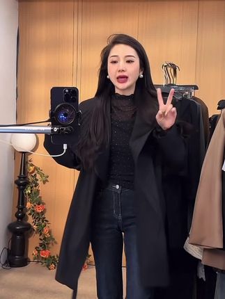 #高级感穿搭 #气场全开 #牛仔裤 #外套穿搭 #大衣搭配