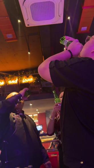 茶叶在沸水中舒展 恰如人生在煎熬中圆满