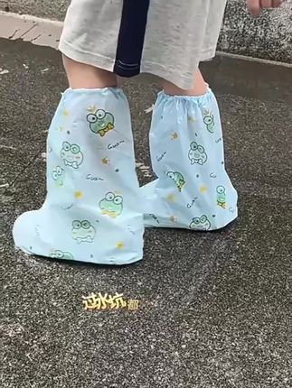 儿童一次性鞋套防水防滑雨鞋套学生幼儿宝宝户外中筒下雨天鞋脚套