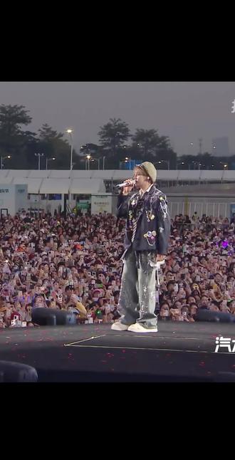 就这样用萌脸勾引所有人#卓沅 #必吃榜卓沅 #张钥沅 #卓沅妲己 #佛山汽水音乐节