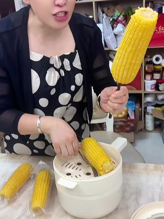试吃5根东北头茬黄糯玉米