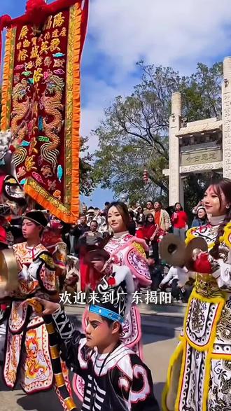 揭阳古城的中华战舞,中山路骑楼天幕,您都看了没?#揭阳古城 #古城游玩攻略 #请到揭阳过大年 #中华战舞 #英歌舞