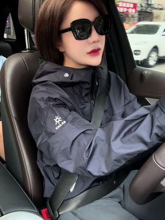 人性最大的恶 就是喜欢拿着鸡毛当令箭 无所事事 拿着放大镜从别人身上找错 量人得先量己 打铁还需自身硬⋯