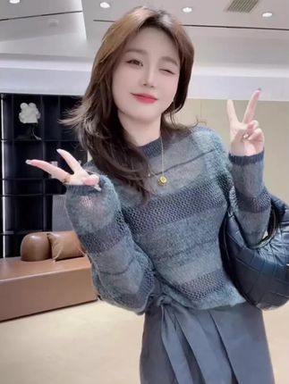 #简约大气 #穿出自己的风格 #早秋穿搭公式来了#早秋不费力显贵穿搭#今日份琥珀流光少年感穿搭