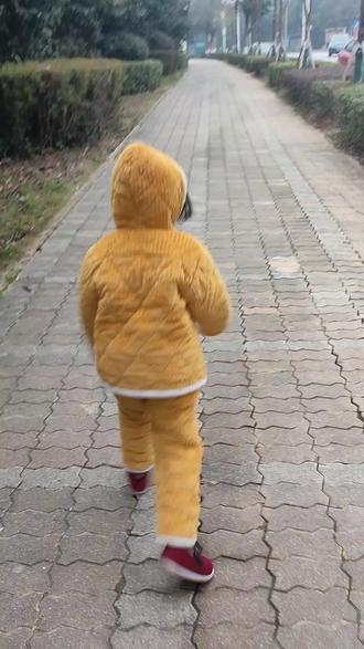 米多多的开心分享😄😄😄
#陪娃学习 #恐龙 #可爱到爆炸💥 #画画使我快乐#热门