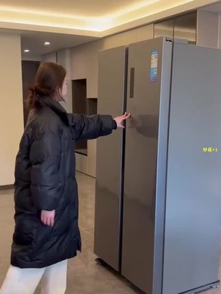 家电底座垫上这个轮子,再重也压不坏,还可以伸缩,家电再也不怕水泡了,打扫卫生也很方便#好东西一起分享 #洗衣机底座 #洗衣机排水 #洗衣机脚垫