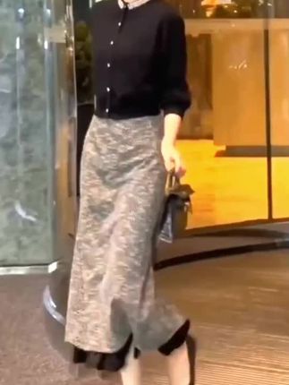 早秋一整套穿搭轻奢高级感小香风黑色针织上衣搭配半身裙套装6386#服饰优品