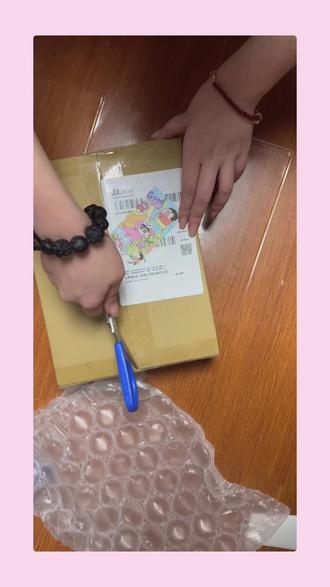 (呼210❤️)乐一番四月开箱分享 乐一番真的是日淘新手的福音!界面全中文翻译,汇率自动换算,操作起来超简单~纸飞机线路,打包结实牢靠,性价比也高。我一共是切了一些烧普,合箱前1010g,合箱后940g,运费用了分享活动的积分抵值之后超级划算,让人停不住的买买买。切了很多次了非常推荐大家用乐一番切煤哦~# #乐一番 #乐淘一番 #乐一番分享有礼 #海淘