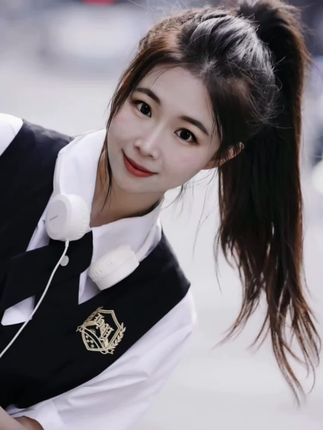 连帽卫衣女士2025新款春秋中年妈妈宽松短款慵懒风薄外套爆款上衣#好物推荐