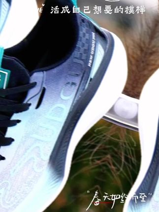 男生冲!新款运动鞋来咯,休闲板鞋款式,软底减震还透气,轻便到飞起,爆款预定,别错过! #男款爆款运动鞋 #轻便休闲板鞋 #软底透气神鞋