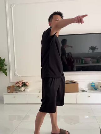 29.9就到手的冰丝套装,我必须给你们推荐,不只是价格便宜,质量也是非常好,上身特别舒服,男女同款,情侣装也可以,刷到的感觉薅哈#冰丝套装