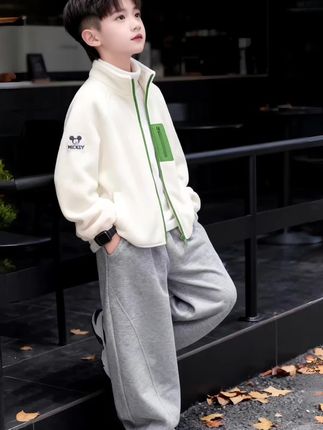 #迪士尼套装 #高品质童装 #秋冬穿搭 #预制国庆出游穿搭 #轻松解锁秋季穿搭