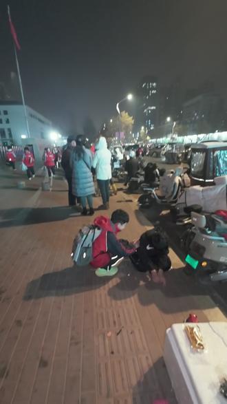 企鹅人!!! #企鹅人 #大鹏小静 #抽象