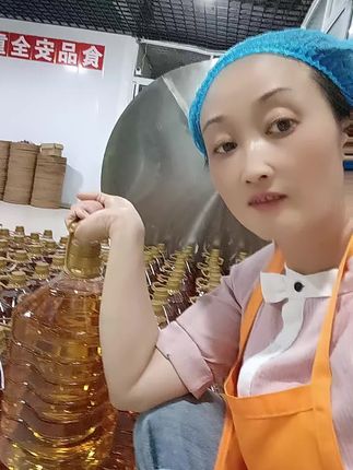 过节了,这几天都在加班加点,想吃纯花生油的欢迎来咱家!