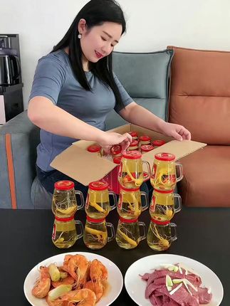 喝点小酒舒缓一下,小酒喝起来#以酒会友 #纯粮酿造 #小酒喝起来 #送礼佳品