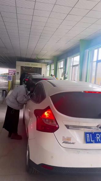 周末时间宝贵 #洗车 不排队!
#临汾 车易捷全自动大型洗车隧道
8分钟外观速洗 随来随洗
#洗车机