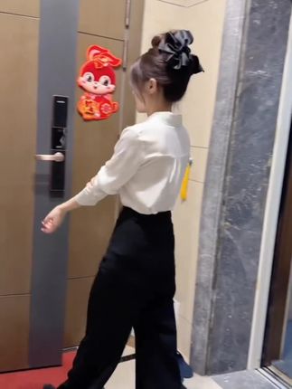 #好物推荐🔥 #时尚洋气百搭衬衫 #简约大气 #高端大气 #穿出高级感