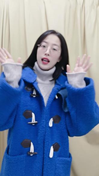 羊羔毛长款外套,酷飒风#新年战袍准备好了吗 #谁穿谁好看 #每日穿搭分享