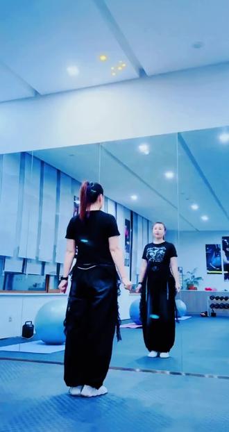 #最新潮广场舞 #舞蹈教程#姑娘跟我走#青春活力满满 #零基础教学