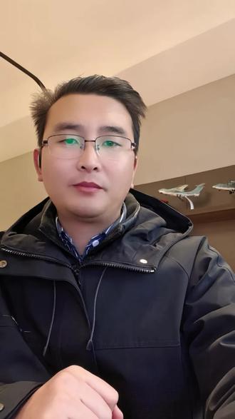 《一个渴望爱情的女人》赵丽华#诗 #诗词