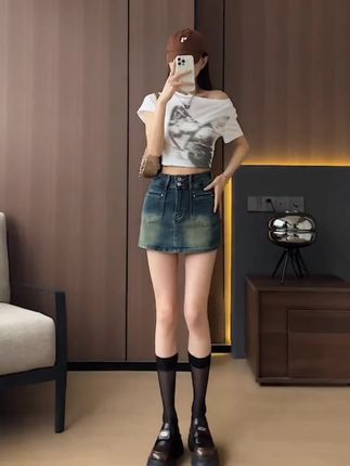 包臀牛仔短裙女夏季薄款新款高腰显瘦百搭美式辣妹a字半身裙#夏季穿搭 #夏天该有的样子 #时尚穿搭时尚穿搭时尚 #强烈推荐 #dou+小助手