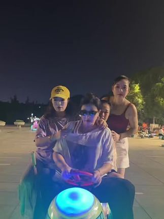 #快乐就是有人陪你一起疯 #带上朋友一起嗨 #嗨翻天 #快来围观 😍😍😍😍😍😍