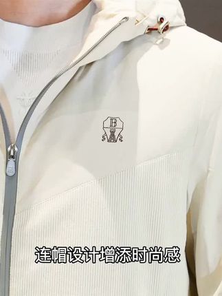 连帽设计增添时尚感,加厚棉衣保暖防寒,帅气夹克外套轻松驾驭秋冬,精选优质面料,舒适耐穿,细节做工精致,展现男士魅力,无论是日常出行还是户外活动,都能让你温暖有型