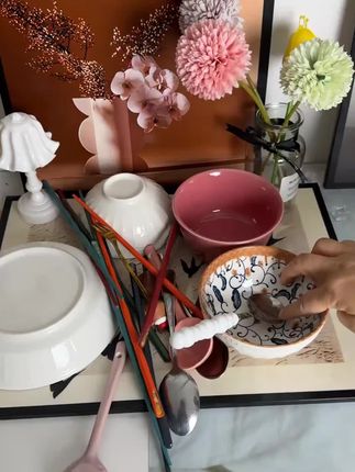 #劳动人民最光荣 也乐厨房收纳柜家人们餐具摆放得杂乱无章,看看这款收纳柜,用加厚PP材质耐用度拉满,用来收纳碗盘很棒,底部有自带的滤水盘,收纳筷子和勺子绝绝子,日常取用轻轻松松,把防尘盖盖上干净卫生#日用百货#碗筷收纳柜#碗筷收纳神奇#碗筷收纳柜推荐一下@抖加🔥上热门🔥dou+🔥热点宝