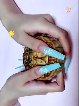 #美食 #月饼 #月饼礼盒 馅料满满的#解馋