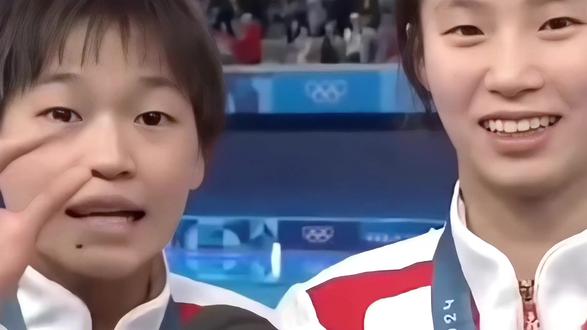 已停训达4个月!18岁全红婵解锁新身份:穿西装亮相 首次个人代言