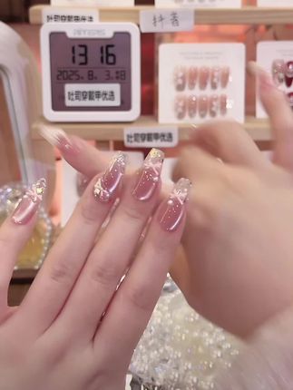 #手工穿戴甲高级轻奢 #穿戴甲随意摘戴 #手是女人的第二张脸 #纯手工穿戴指甲 #美出高级感