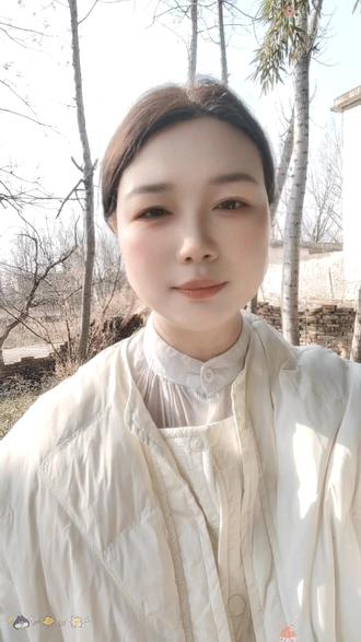 女人过了25岁,
拼的不是年龄,是状态。
别总说自己天生皮肤不好,
你只是舍不得对自己好一点。
来我店里躺一小时,
把黄气、暗沉、粗糙全赶走,
让你素颜也敢出门,
自信的女人,走到哪都发光。
#美容护肤 #变美#实体#上热门🔥 #抖音推广@纯植荟郭彬(京广路潮衣库店)