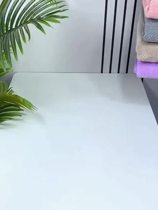 我猜你该换浴巾了!这条浴巾真的太懂我们女生了,摸起来软乎乎的,像小动物一样的毛茸茸,而且它还不会起球,吸水性超强,洗完澡随便一擦就干了,再也不用担心会着凉了。