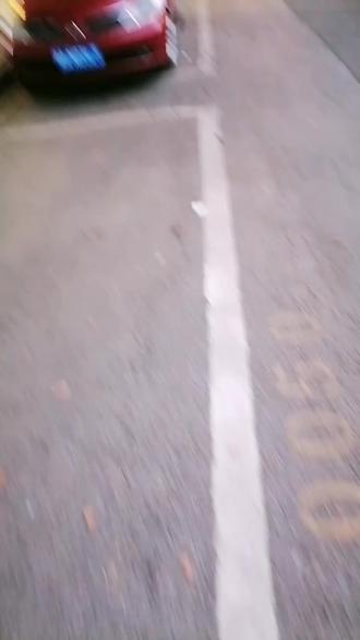 马路街景,记得回家的路。