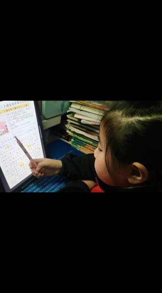 看图写话 做手工:生日卡片