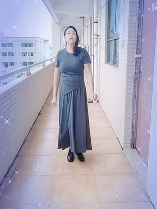 统一回复,亲友们,早上好,谢谢大家的一路支持,一路陪伴又来献丑了,跳的不好,开心就好