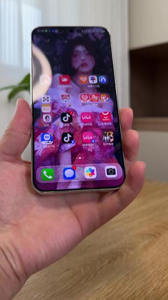 我用这个方法,让华为手机用上dock栏。你也可以试试~ #可靠的Mate #华为mate80promax #鸿蒙越用越香 #随时随地标记一下 #手机桌面美化