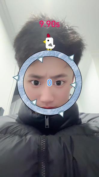 谁能过关啊这个我就不行这个都能一把通关#抖音玩法合伙人计划 #小鸡走圆挑战 #这个动作有点难 #谁还没个隐藏技能