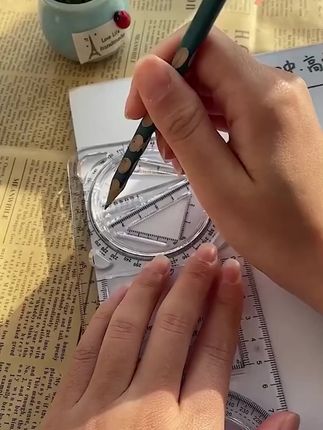多功能几何尺,帮助孩子快速画各种图形,大大提高了学习效率,小学初中高中都能用#多功能绘图尺 #学习用品