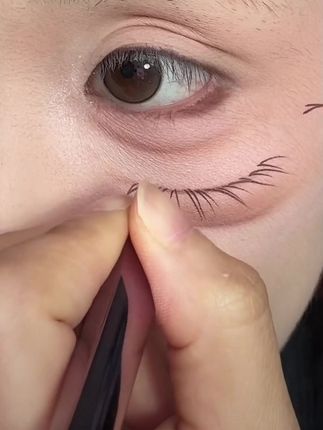 有它,画好眼妆再也不是靠运气!轻松搞定眼线 下睫毛!#新手化妆 #防水防汗不晕染 #极细眼线笔