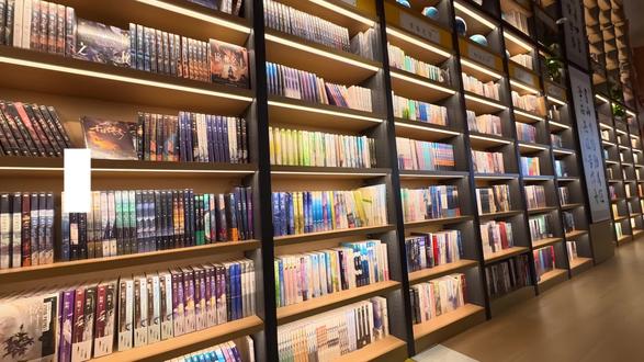 今日书籍分享——那些因出版而改名的书。#实体书 #阿也 #盛夏 #放学等我 #伪装学渣