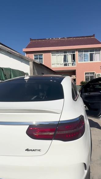 浙江的老板。开到上海安装滑块。论专业的重要性#奔驰