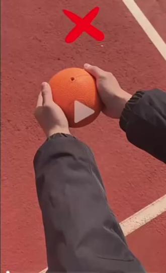 实心球练习实战技巧#实心球满分技巧 #实心球 #融军特训 #融军体能训练 #融军体态调整