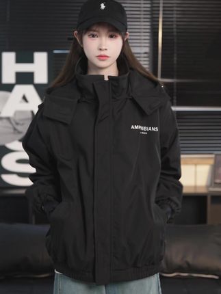 #冲锋衣 #中性穿搭 #户外穿搭 #男女同款穿搭 #潮流穿搭