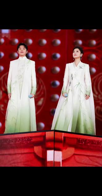 凤凰传奇“吉祥如意”厦门演唱会 唱嗨了,不愧是#凤凰传奇#厦门