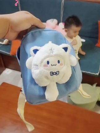 自从买了这小书包,宝宝出门一直都要背着了,放点零食什么的确实也很方便。背一次就爱上了,提前体验背书包上学的感觉。#小书包 #好物推荐🔥 #也太可爱了吧 #呆萌可爱 #日常分享@巨量千川