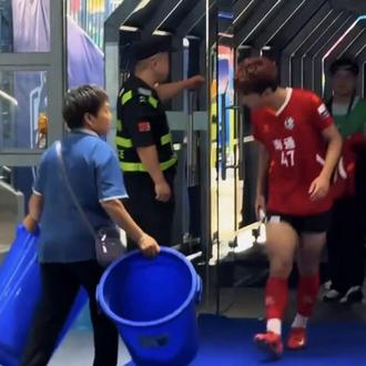 你的主队也是南通吗?#苏超 #南通队 #体育精神 #球场是青春和热血的具象化 #文武双全