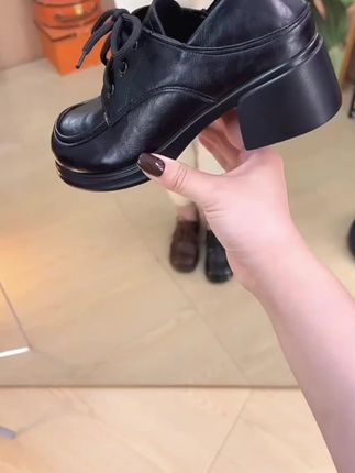 圆头乐福鞋秋季轻便百搭舒适款女鞋#乐福鞋推荐 #乐福鞋女 #乐福鞋穿搭 #女鞋穿搭 @DOU+小助手